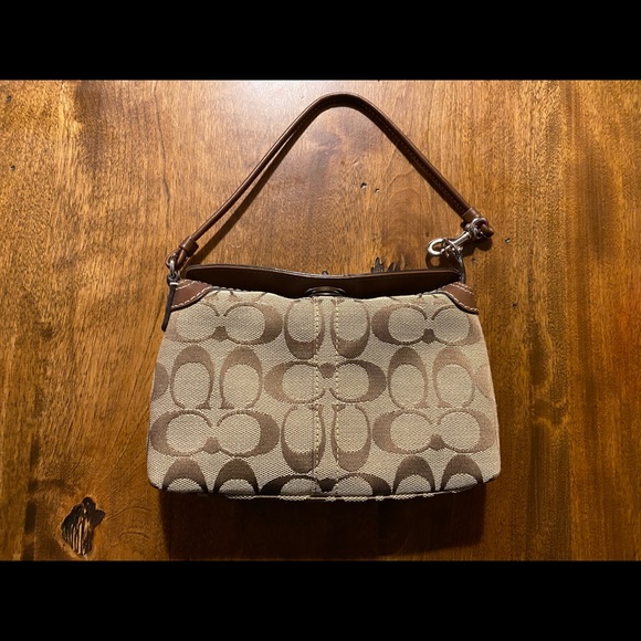 Coach wristlet- brown signature. - Picture 2 of 3